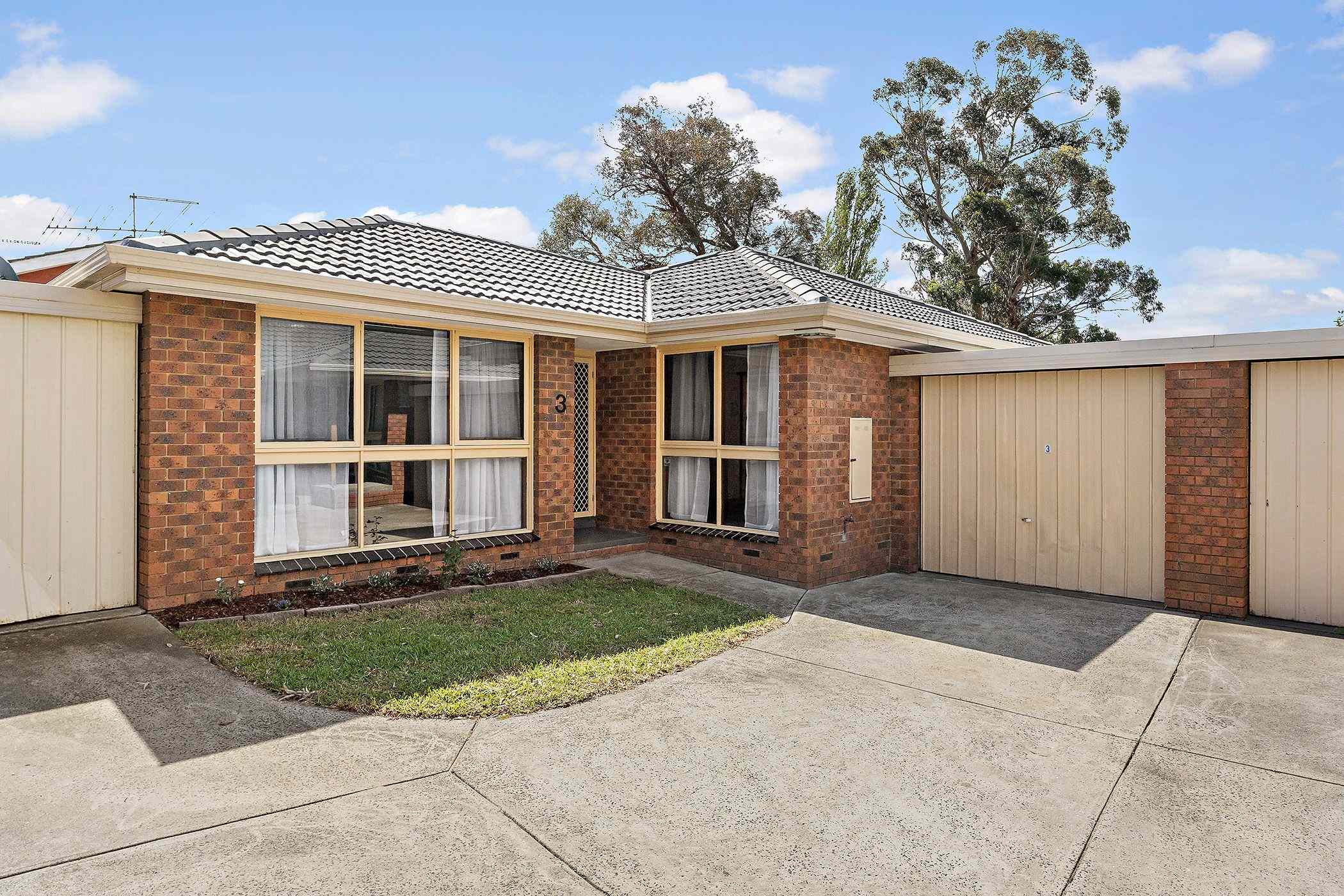 Lifestyle & Location Ticking all Boxes: VIC Frankston, VIC 3199 Unit | Prop-GPT the AI-Powered Property Portal