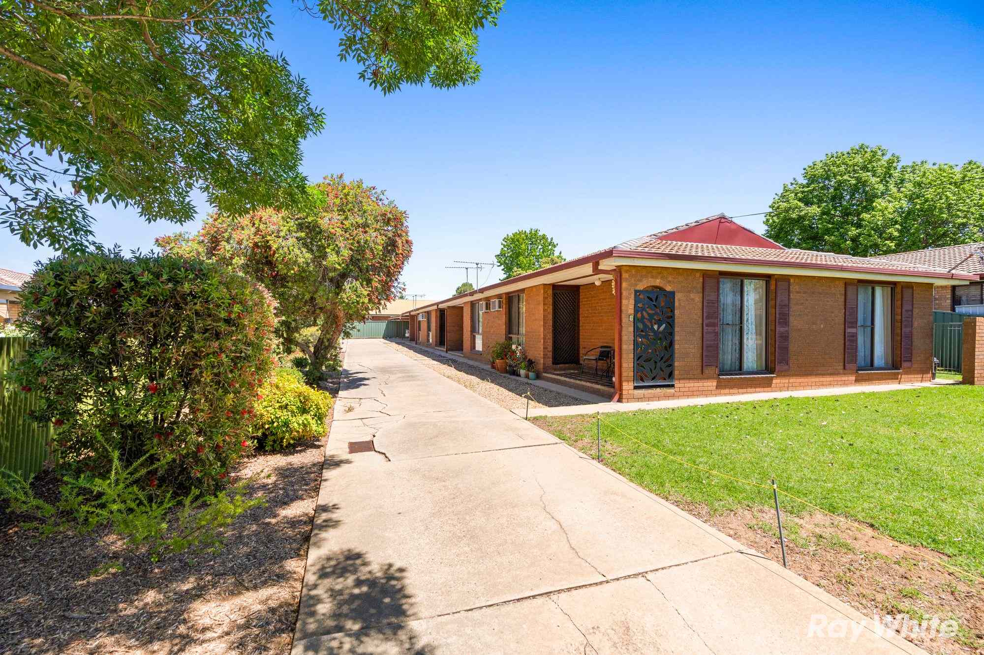 Well-Priced 2 Bedroom Unit Offering Easy Living: NSW Ashmont, NSW 2650 Unit | Prop-GPT the AI-Powered Property Portal