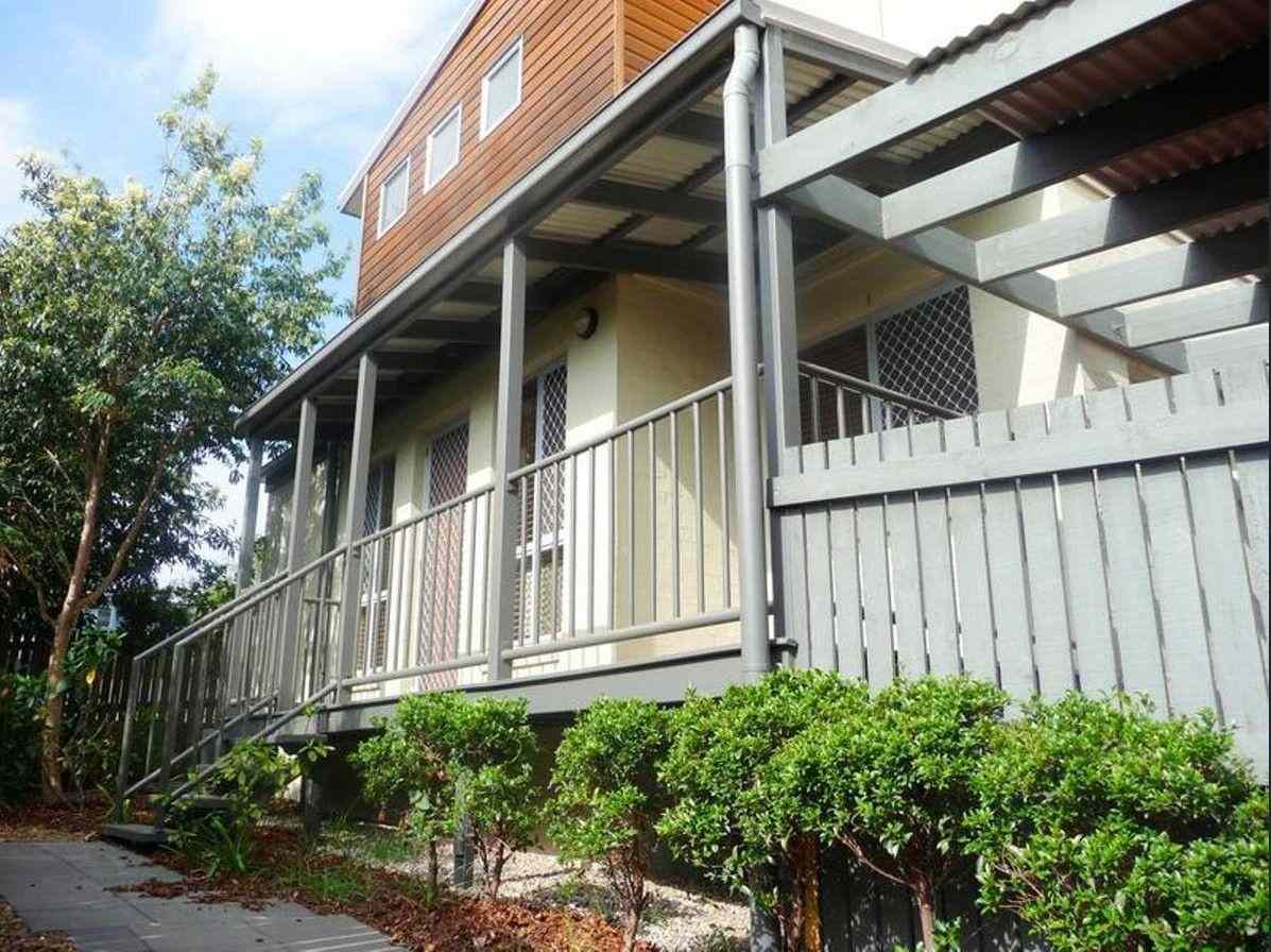 Welcome to 11/9 Tamworth Street, Annerley!: QLD Annerley, QLD 4103 Townhouse | Prop-GPT the AI-Powered Property Portal