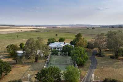 Fernmount - Since 1890 Over a Century of Darling Downs Charm: QLD Felton, QLD 4358 Lifestyle | Prop-GPT the AI-Powered Property Portal