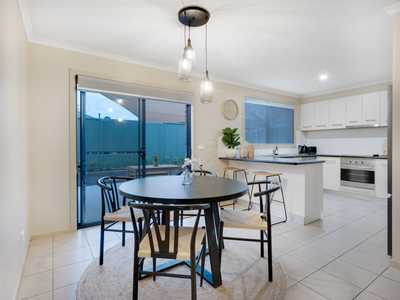 Stylish, Fully Furnished Townhouse: NSW East Albury, NSW 2640 House | Prop-GPT the AI-Powered Property Portal