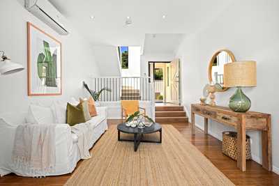Bright & Stylish Townhouse in a Boutique Complex: NSW North Wollongong, NSW 2500 Townhouse | Prop-GPT the AI-Powered Property Portal