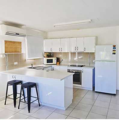 OUTSTANDING SELF CONTAINED DUPLEX UNIT WITH IT'S OWN YARD … PETS WELCOME!: QLD West Gladstone, QLD 4680 Unit | Prop-GPT the AI-Powered Property Portal