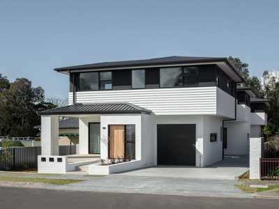 Stunning 3 Bedroom Townhouse - The Ultimate Lifestyle Location!: NSW Oak Flats, NSW 2529 Townhouse | Prop-GPT the AI-Powered Property Portal