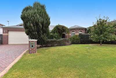 Spacious Family in Strathearn Glen Estate: VIC Sunbury, VIC 3429 House | Prop-GPT the AI-Powered Property Portal