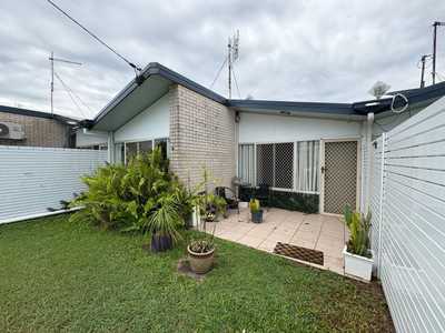 For Rent - Walk to the Beach, 2 bedroom Fully Furnished!: QLD Sarina Beach, QLD 4737 House | Prop-GPT the AI-Powered Property Portal