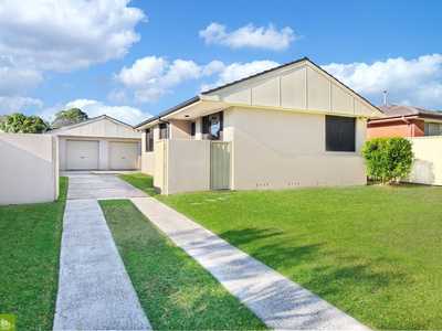 3 Bedroom Home with the Garage You've Been Looking For!: NSW Albion Park Rail, NSW 2527 House | Prop-GPT the AI-Powered Property Portal