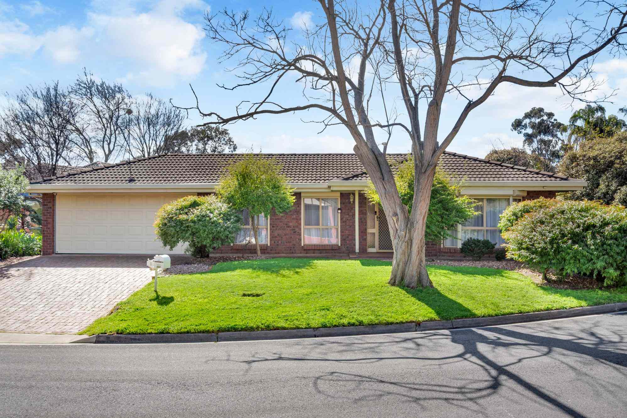 Prop-GPT: House: SA Happy Valley, SA 5159 Home For Rent