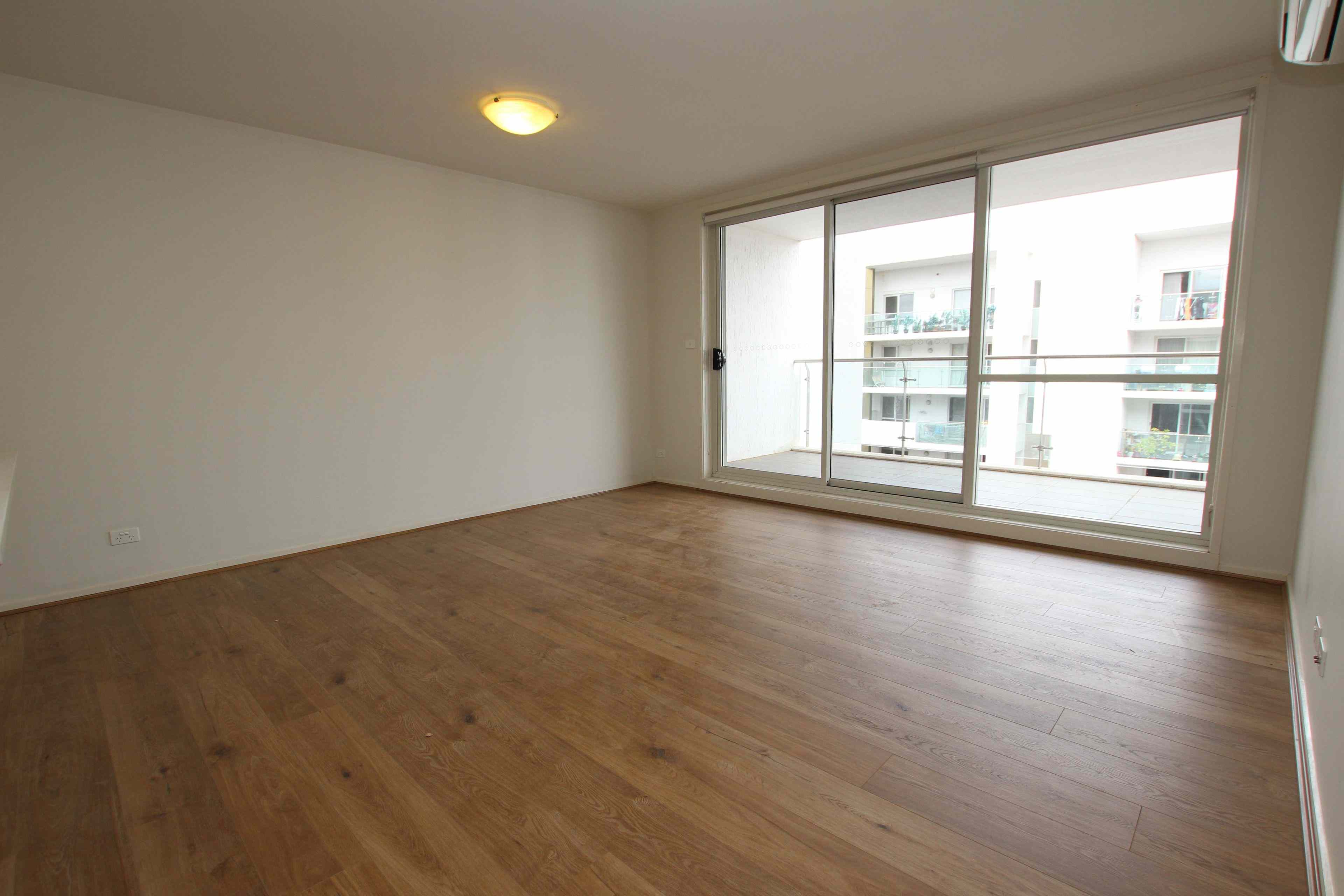 Prop-GPT: Apartment: ACT Belconnen, ACT 2617 Home For Rent