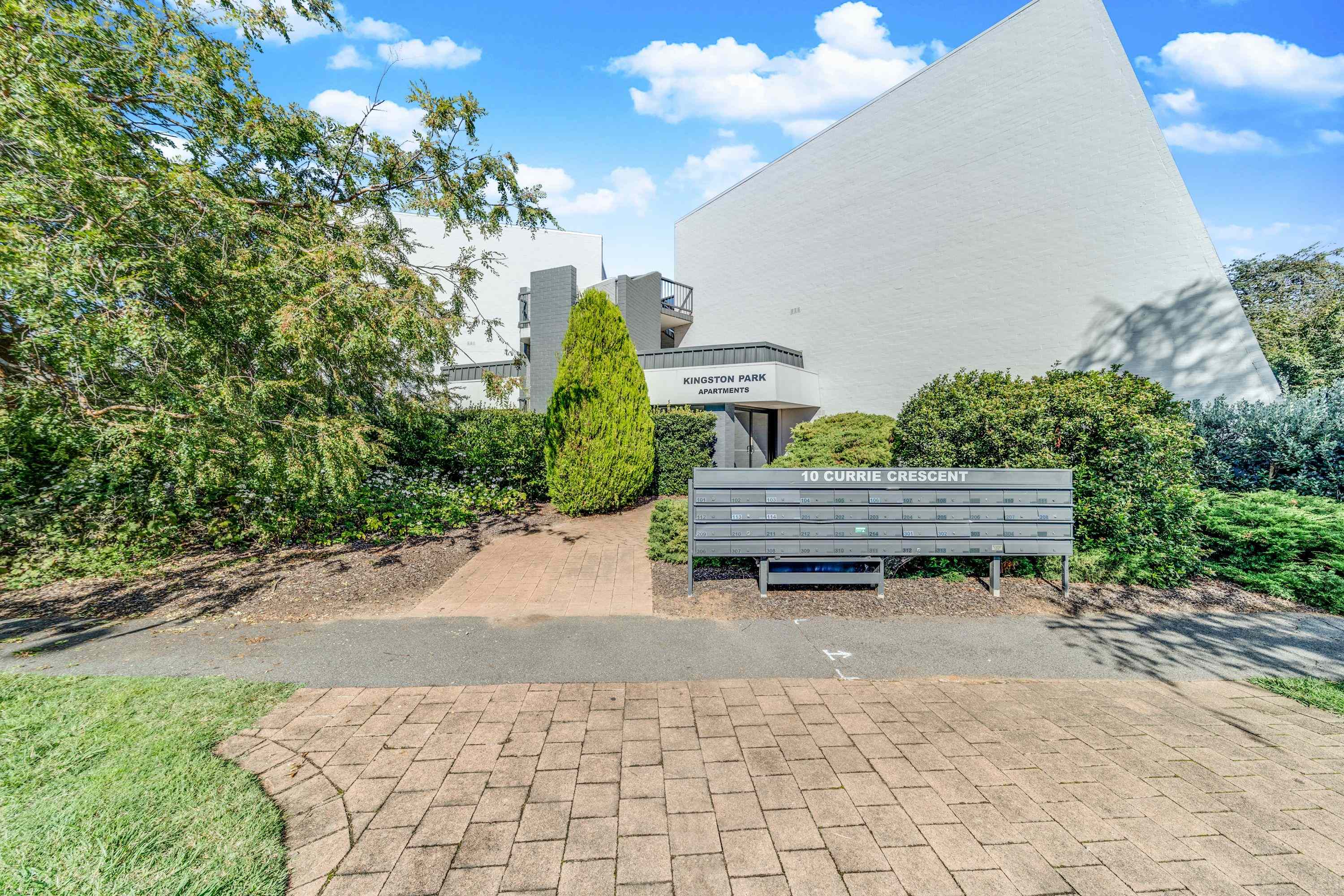 Prop-GPT: Apartment: ACT Griffith, ACT 2603 Home For Rent