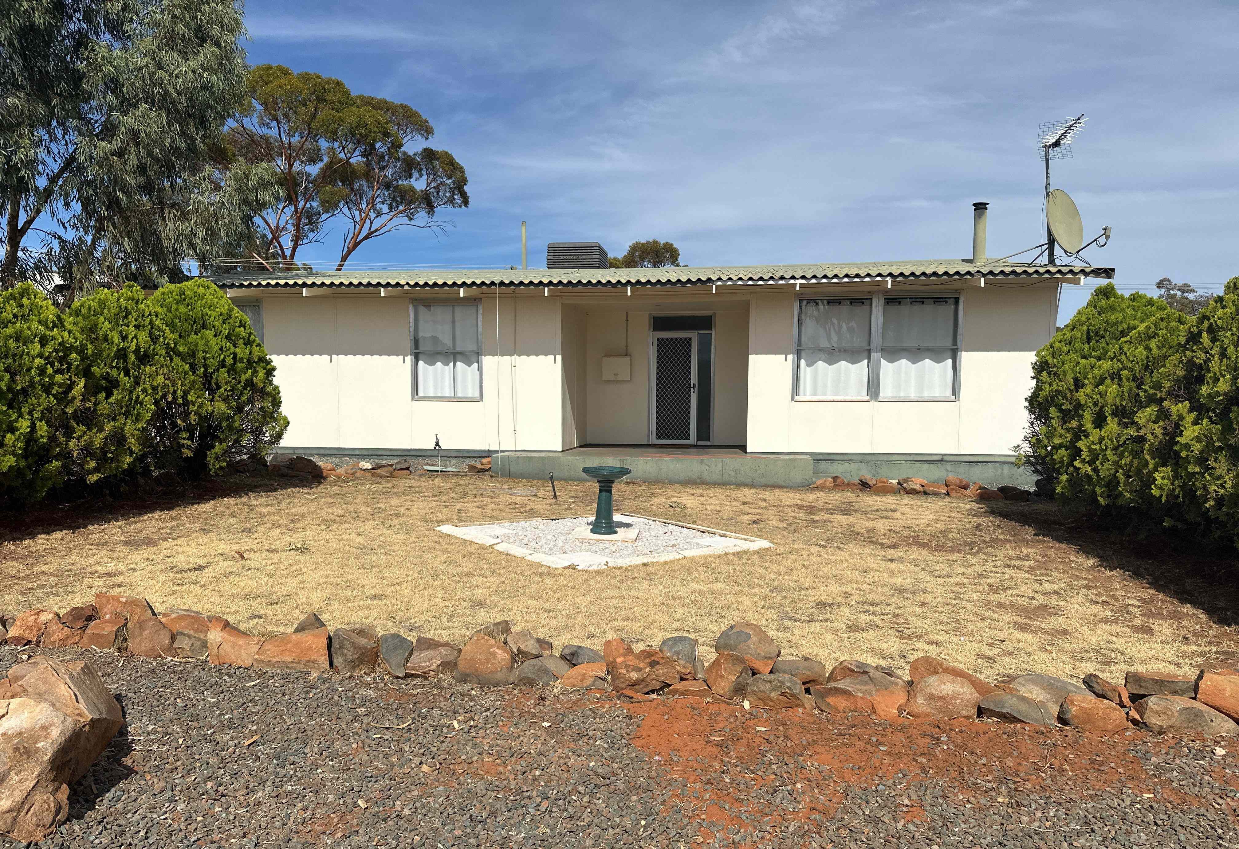 Prop-GPT: House: WA Kambalda West, WA 6442 Home For Rent