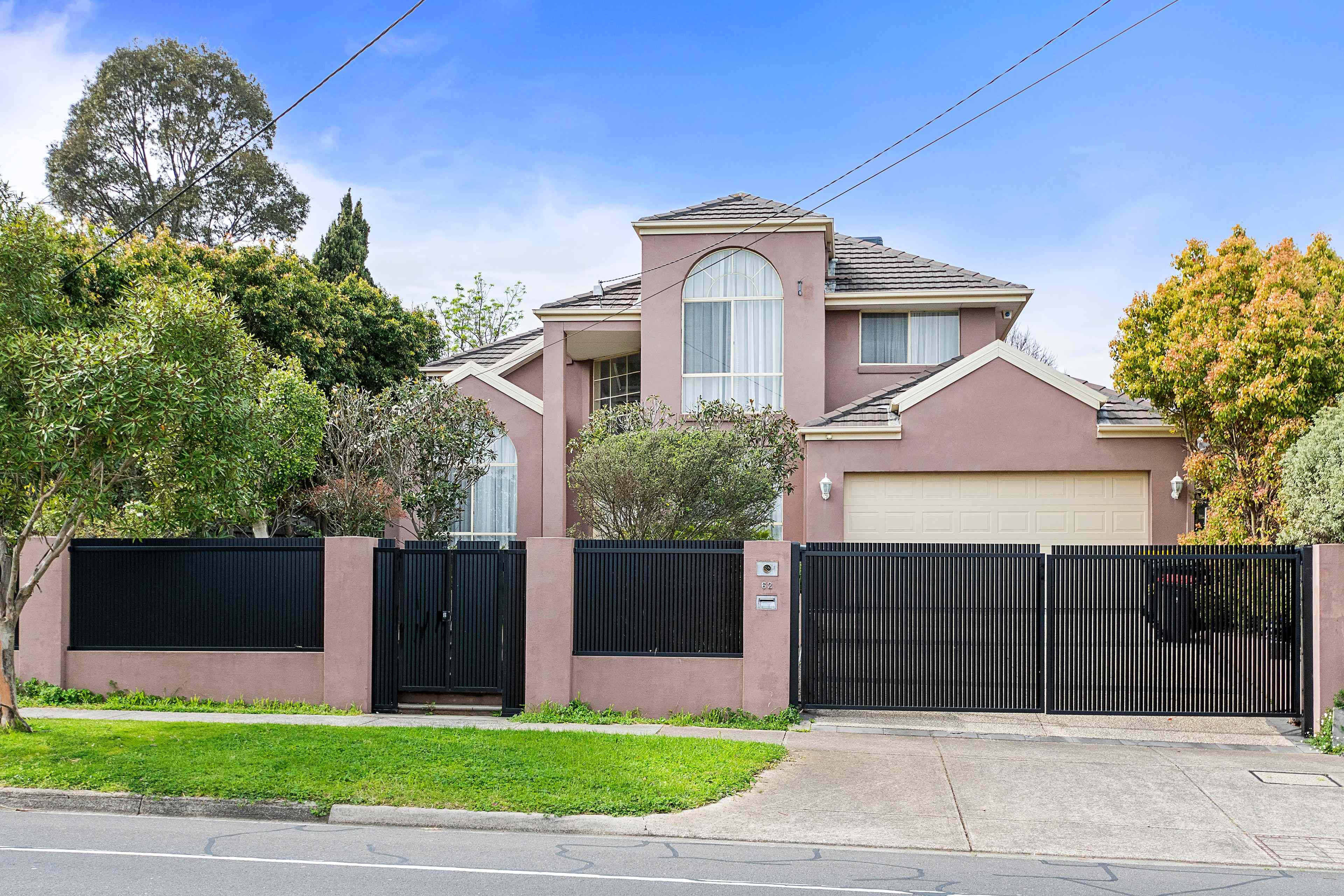 Prop-GPT: House: VIC Wheelers Hill, VIC 3150 Home For Rent