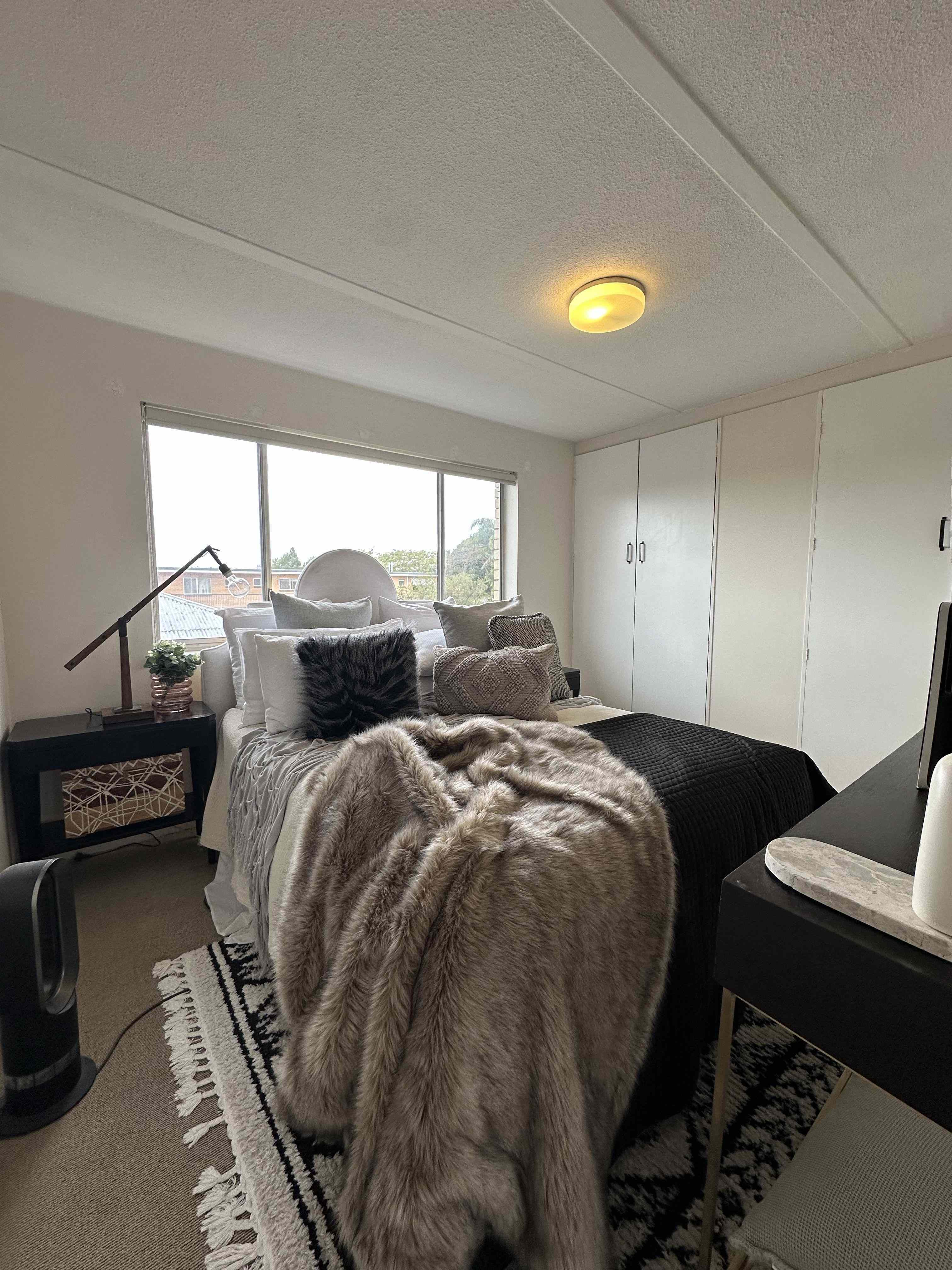 Prop-GPT: Unit: QLD Holland Park West, QLD 4121 Home For Rent