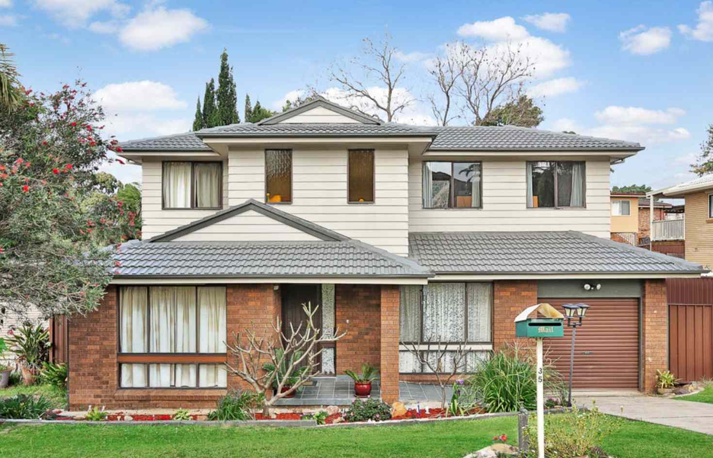 Prop-GPT: House: NSW St Andrews, NSW 2566 Home For Rent