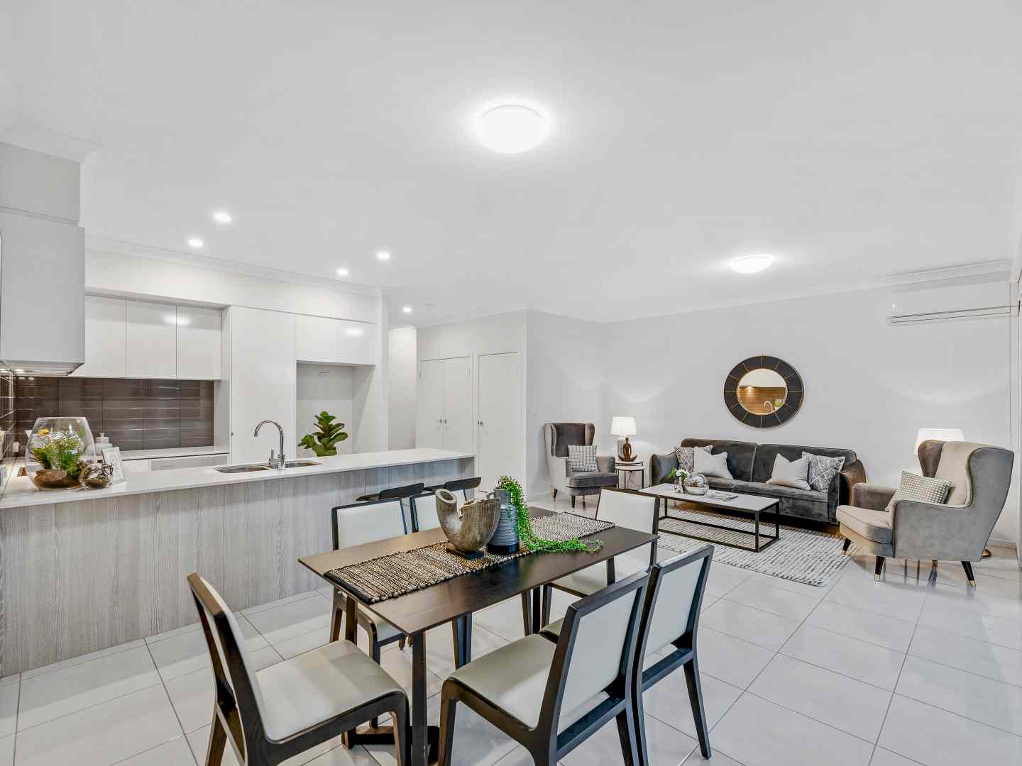 Prop-GPT: House: QLD Parkinson, QLD 4115 Home For Rent