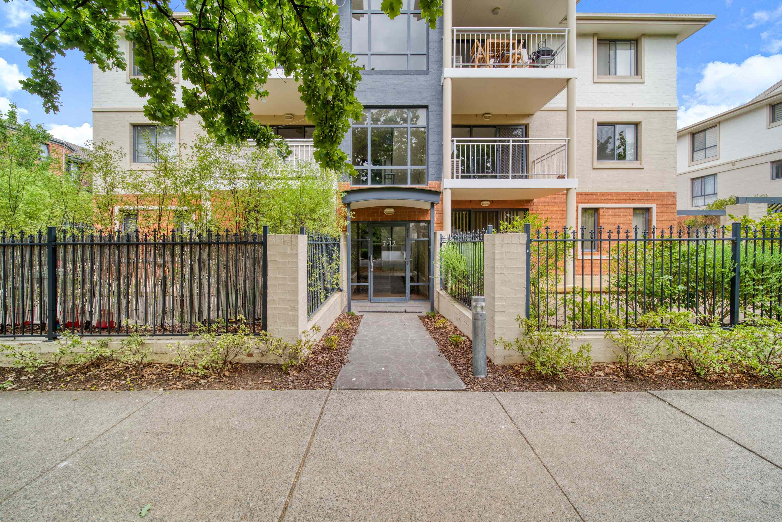Prop-GPT: Apartment: ACT Braddon, ACT 2612 Home For Rent