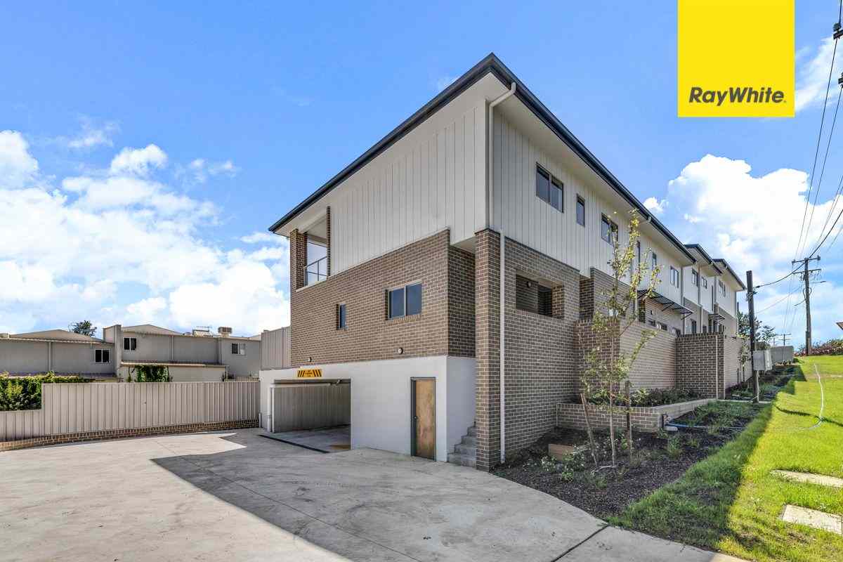 Prop-GPT: Apartment: NSW Crestwood, NSW 2620 Home For Rent