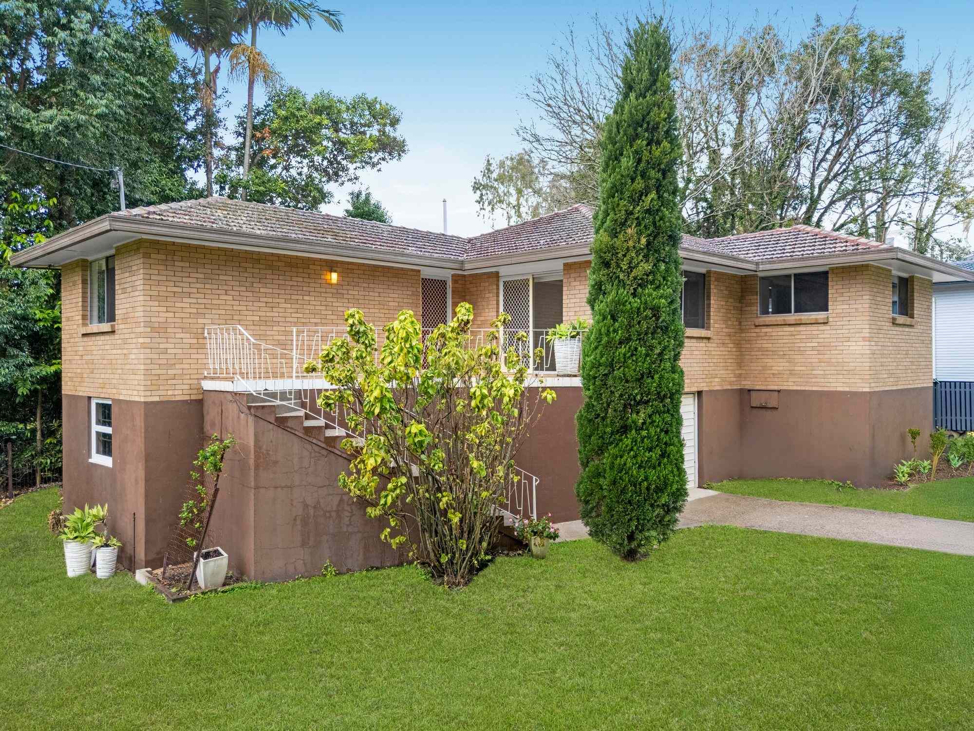 Home For Rent: QLD Chapel Hill, QLD 4069 House | Prop-GPT the AI-Powered Property Portal