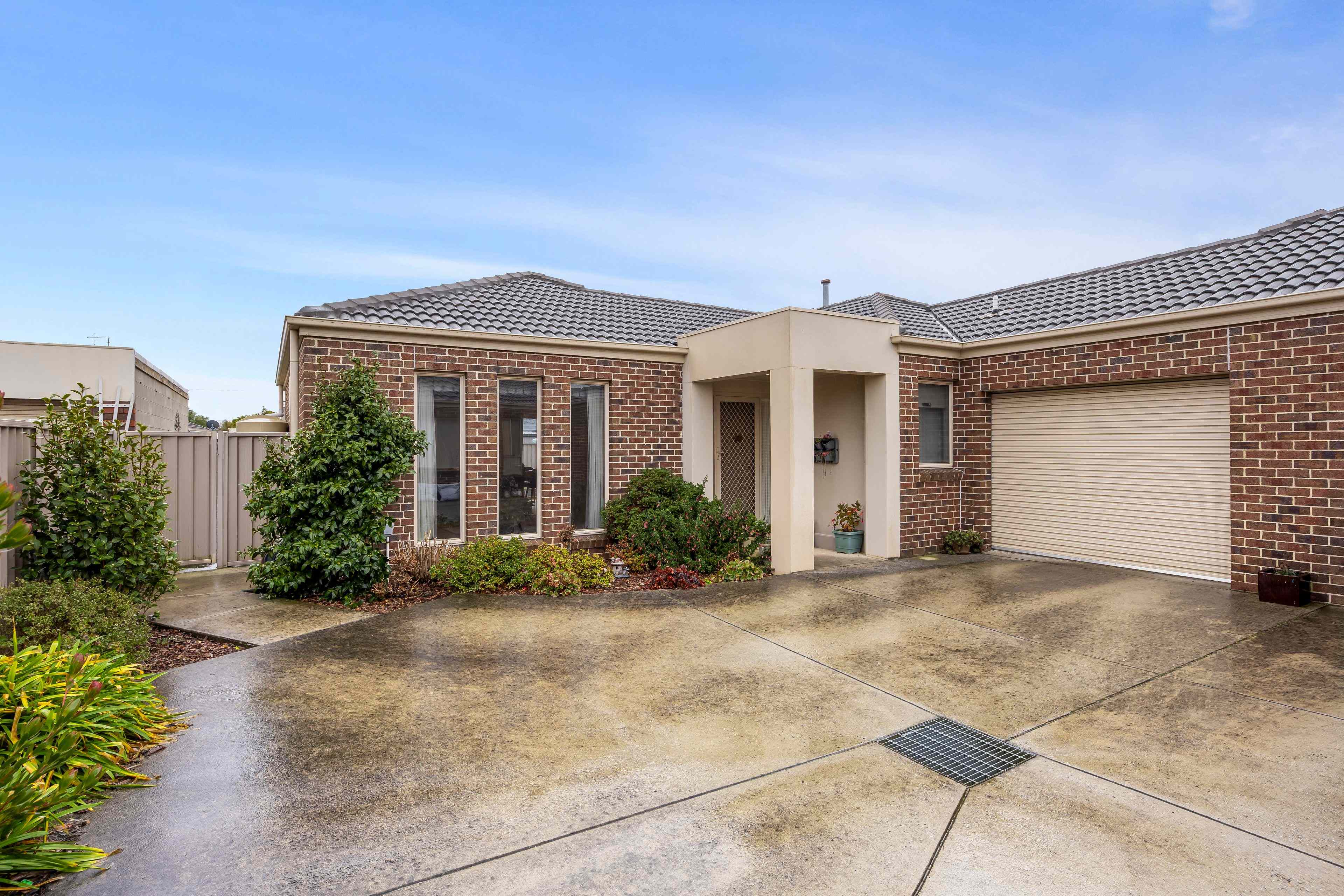 Home For Rent: VIC Wendouree, VIC 3355 Townhouse | Prop-GPT the AI-Powered Property Portal