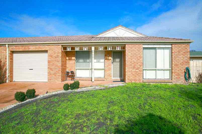 Prop-GPT: House: VIC Cranbourne East, VIC 3977 Home For Rent