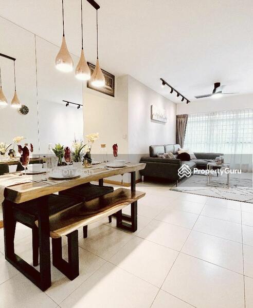 Prop-GPT: HDB Flat: D19 Punggol 301B Punggol Central