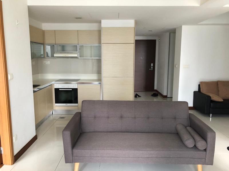 Prop-GPT: Apartment: D01 Marina The Sail @ Marina Bay