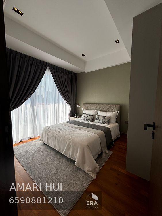 Prop-GPT: Semi-Detached: D15  Mountbatten Road For Sale