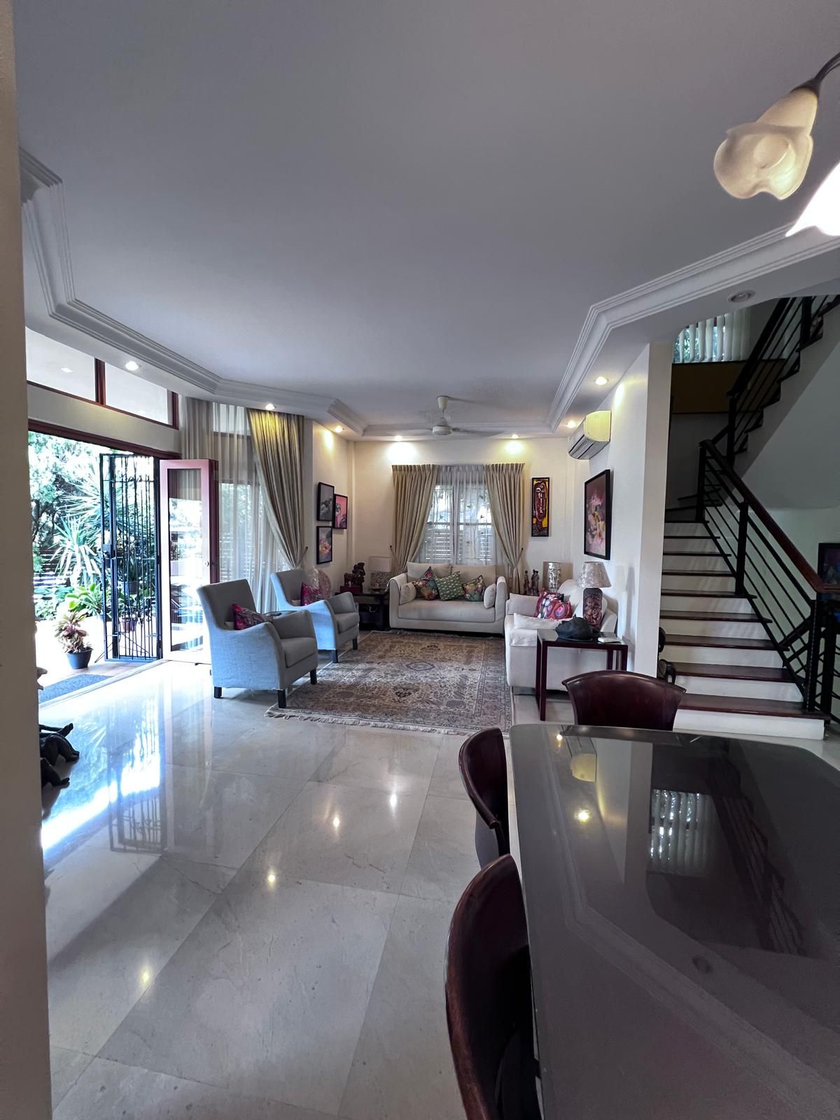 Condominium for Sale, Parksuites Condominium For Sale, $1,980,000, 2 Bed 1 Bath 786 sqft $2,519.00 psf, SGD 1,980,000