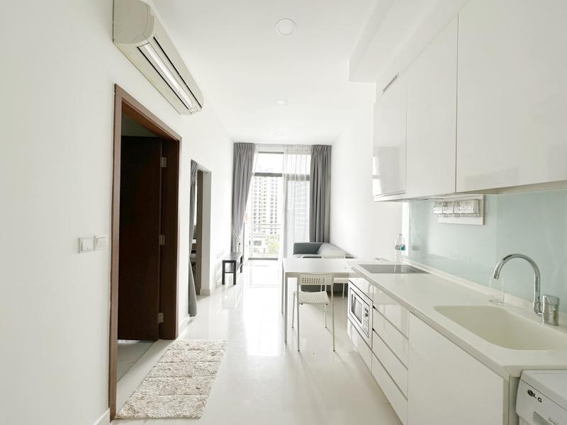Prop-GPT: Condominium: D16  Urban Vista