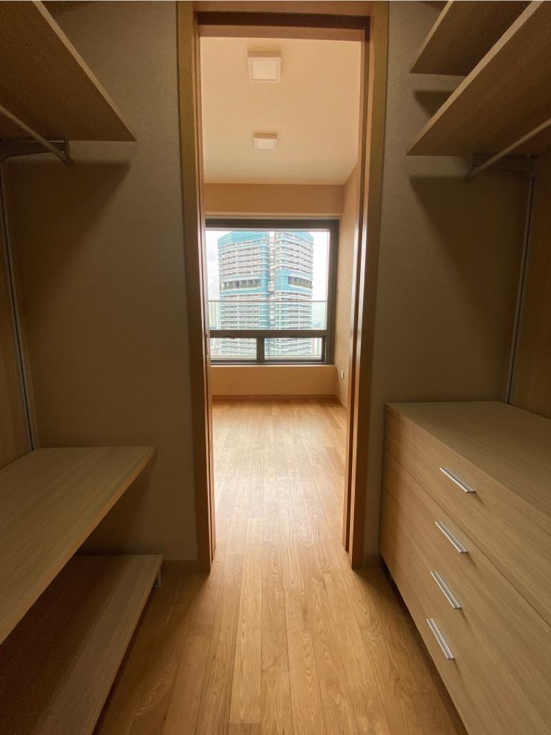 Condominium for Sale, Concourse Skyline Condominium For Sale, $2,300,000, 2 Bed 2 Bath 1,163 sqft $1,978.00 psf, SGD 2,300,000