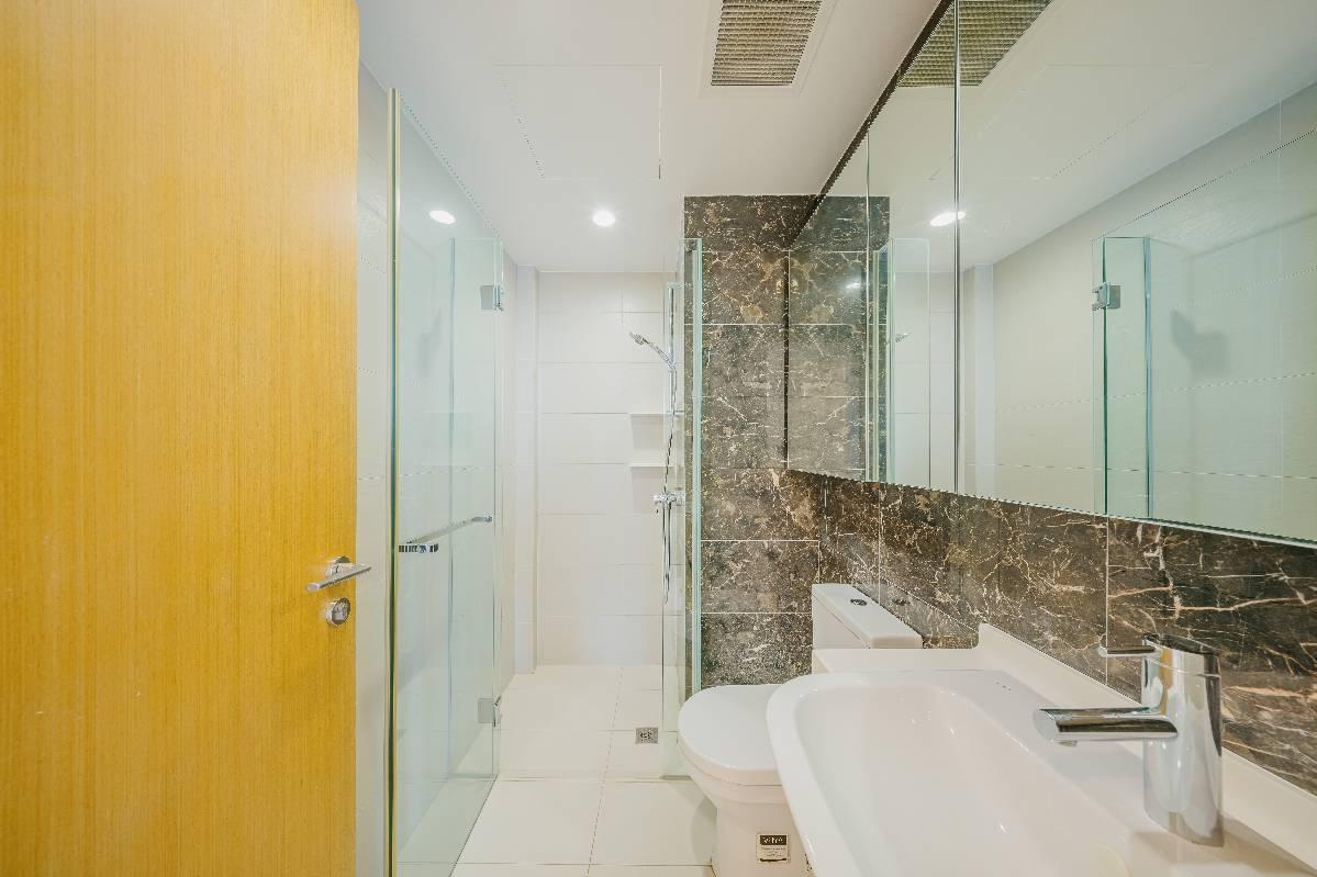 Condominium for Sale, Skies Miltonia Condominium For Sale, $2,360,000, 3 Bed 4 Bath 2,551 sqft $925.00 psf, SGD 2,360,000 | 99-year Leasehold
