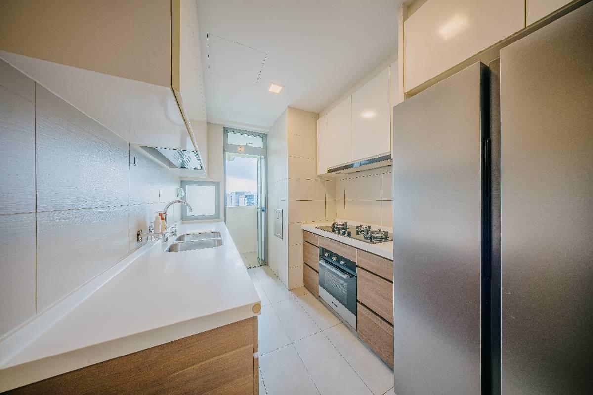 Condominium for Sale, Skies Miltonia Condominium For Sale, $2,360,000, 3 Bed 4 Bath 2,551 sqft $925.00 psf, SGD 2,360,000 | 99-year Leasehold