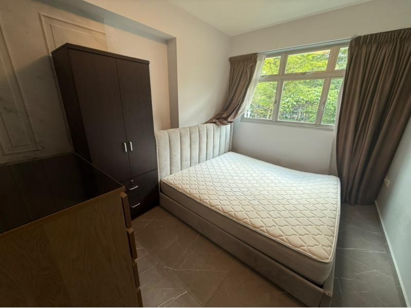 HDB Apartment for Sale, 439A West Edge @ Bukit Batok HDB Apartment For Sale, $680,000, 3 Bed 2 Bath 1,001 sqft $679.00 psf, SGD 680,000 | 99-year Leasehold