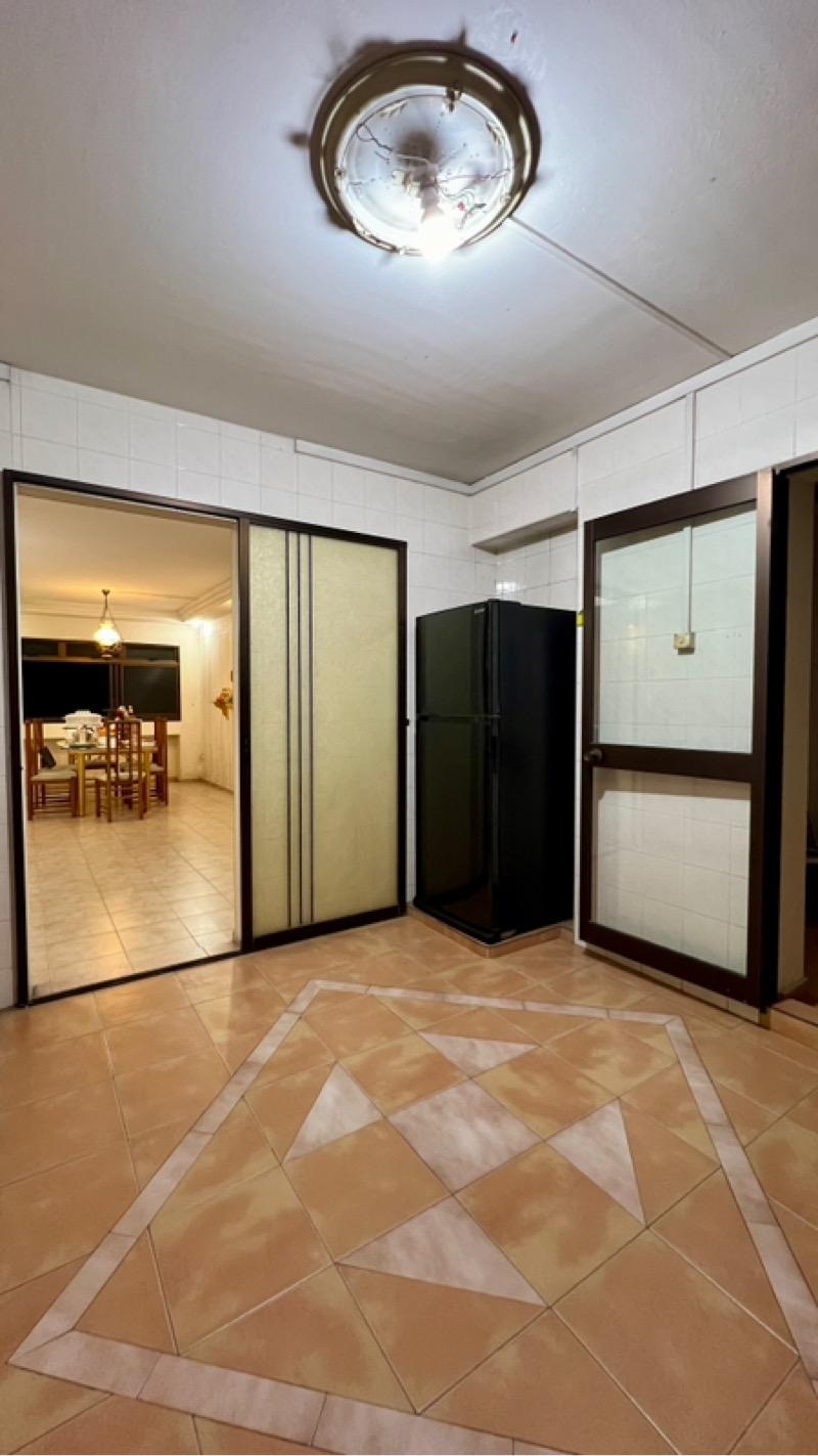 HDB Apartment for Sale, 519 Jelapang Road HDB Apartment For Sale, $818,888, 4 Bed 2 Bath 1,539 sqft $532.00 psf, SGD 818,888 | 99-year Leasehold