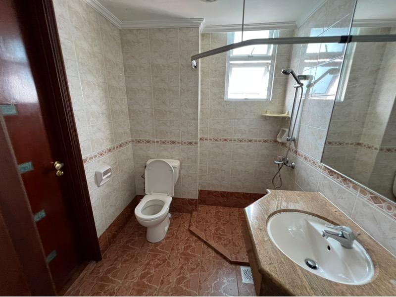 Apartment for Sale, The Sierra Apartment For Sale, $2,500,000, 3 Bed 3 Bath 1,206 sqft $2,073.00 psf, SGD 2,500,000 | 999-year Leasehold