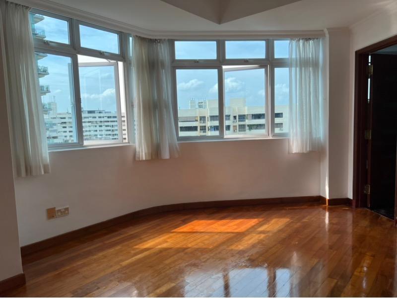 Apartment for Sale, The Sierra Apartment For Sale, $2,500,000, 3 Bed 3 Bath 1,206 sqft $2,073.00 psf, SGD 2,500,000 | 999-year Leasehold