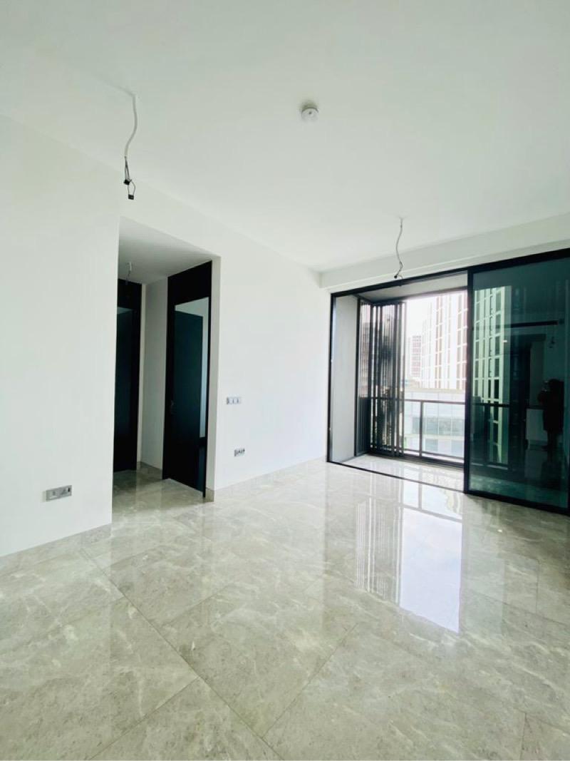 Prop-GPT: Apartment: D09  Martin Modern