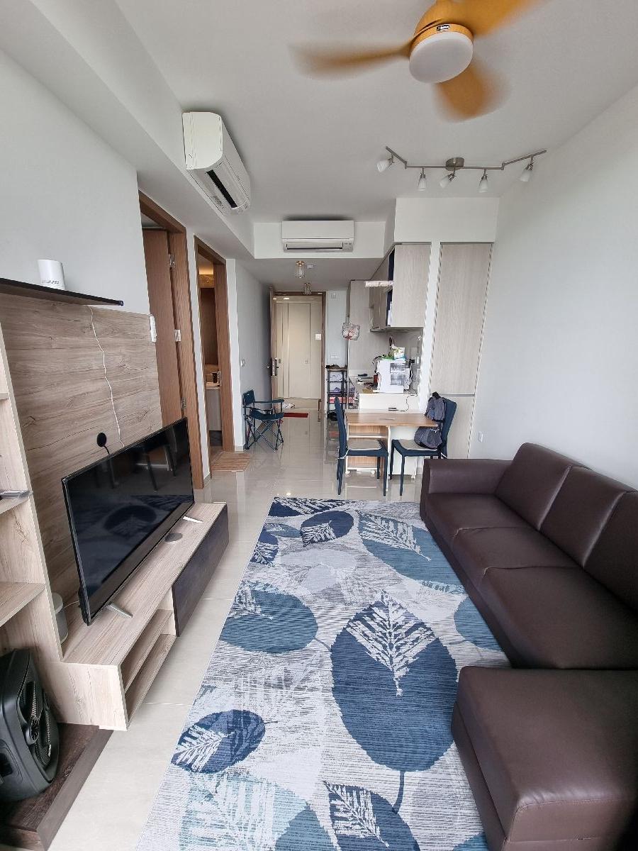 Condominium for Sale, Whistler Grand Condominium For Sale, $900,000, 1 Bed 1 Bath 441 sqft $2,041.00 psf, SGD 900,000 | 99-year Leasehold