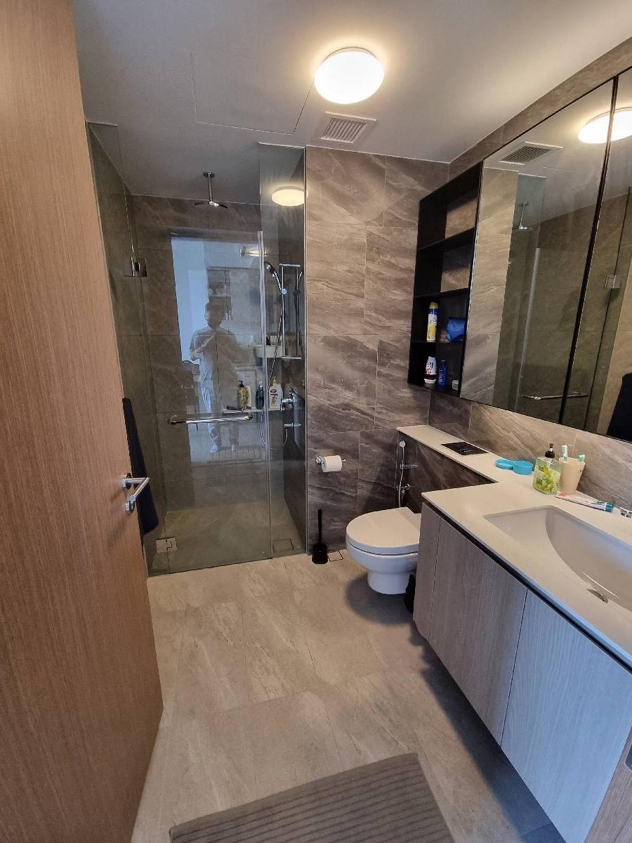 Condominium for Sale, Whistler Grand Condominium For Sale, $900,000, 1 Bed 1 Bath 441 sqft $2,041.00 psf, SGD 900,000 | 99-year Leasehold