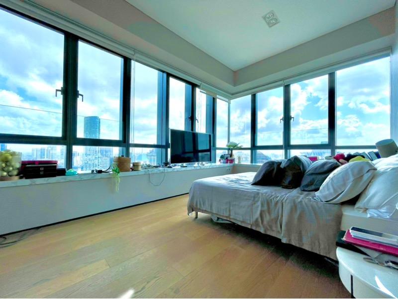 Condominium for Sale, OUE Twin Peaks Condominium For Sale, $4,700,000, 3 Bed 4 Bath 1,603 sqft $2,932.00 psf, SGD 4,700,000