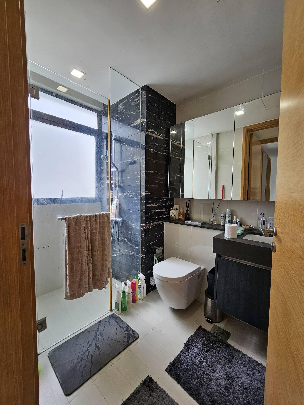 Condominium for Sale, Hedges Park Condominium Condominium For Sale, $1,080,000, 2 Bed 2 Bath 872 sqft $1,239.00 psf, SGD 1,080,000