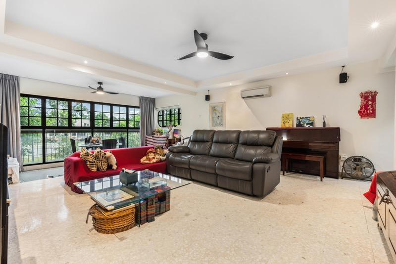 Prop-GPT: Apartment: D10  Lutheran Towers