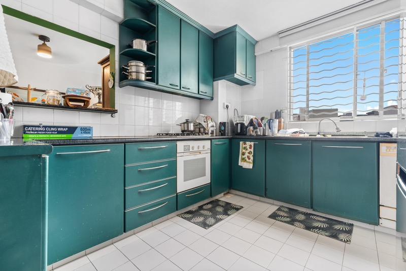 Apartment for Sale, Lutheran Towers Apartment For Sale, $2,350,000, 3 Bed 2 Bath 1,916 sqft $1,227.00 psf, SGD 2,350,000 | 103-year Leasehold