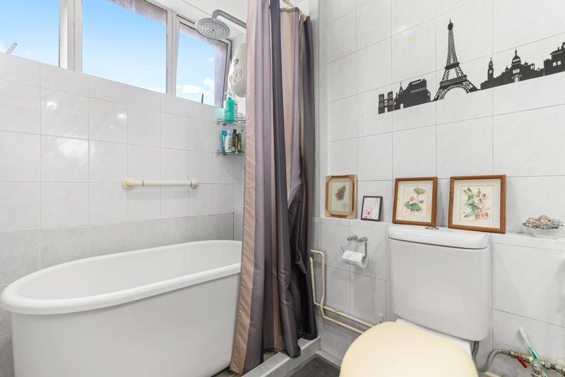 Apartment for Sale, Lutheran Towers Apartment For Sale, $2,350,000, 3 Bed 2 Bath 1,916 sqft $1,227.00 psf, SGD 2,350,000 | 103-year Leasehold