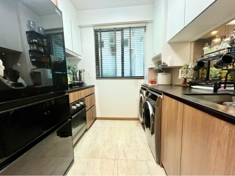 Condominium for Sale, Kingsford Waterbay Condominium For Sale, $1,400,000, 3 Bed 2 Bath 883 sqft $1,586.00 psf, SGD 1,400,000 | 99-year Leasehold