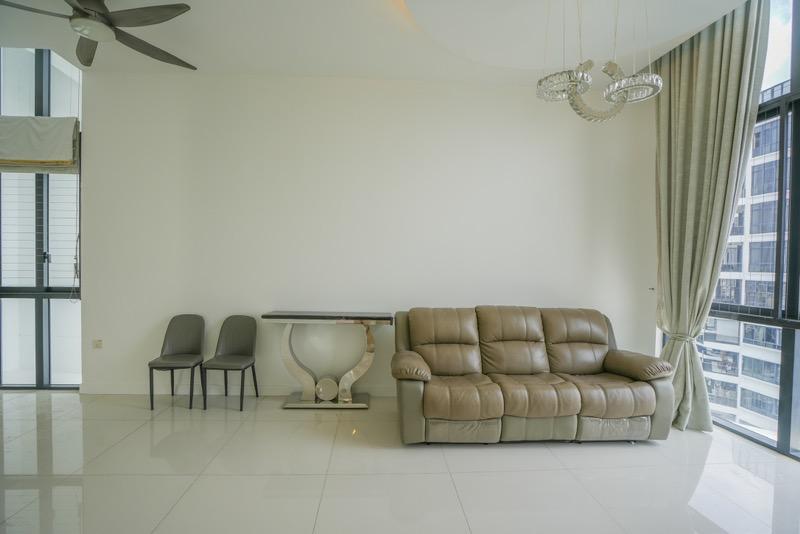 Condominium for Sale, d'Leedon (Former Farrer Court) Condominium For Sale, $2,450,000, 3 Bed 2 Bath 1,055 sqft $2,322.00 p, SGD 2,450,000 | 99-year Leasehold