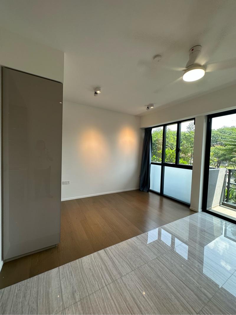 Apartment for Sale, PARC ESTA Apartment For Sale, $900,000, 1 Bed 1 Bath 420 sqft $2,143.00 psf, SGD 900,000 | 99-year Leasehold