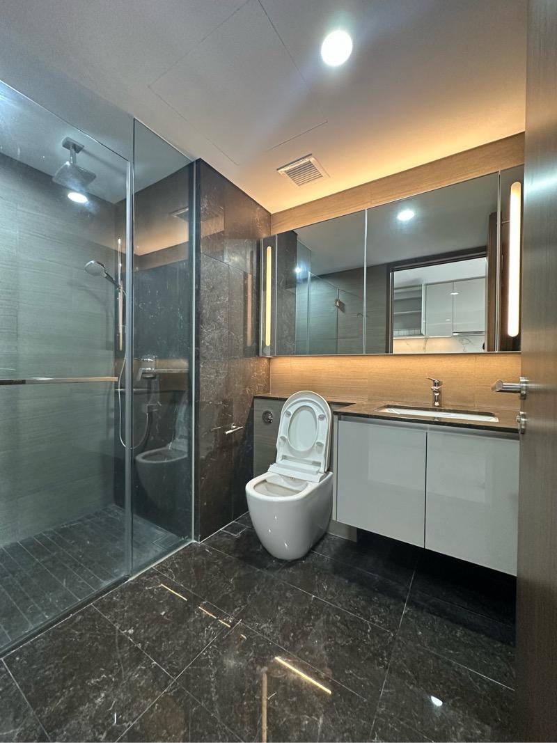 Apartment for Sale, PARC ESTA Apartment For Sale, $900,000, 1 Bed 1 Bath 420 sqft $2,143.00 psf, SGD 900,000 | 99-year Leasehold