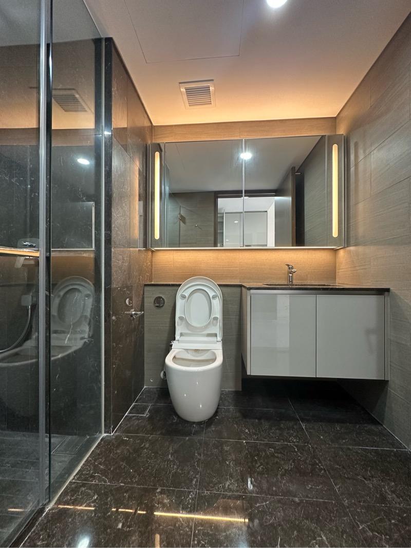 Apartment for Sale, PARC ESTA Apartment For Sale, $900,000, 1 Bed 1 Bath 420 sqft $2,143.00 psf, SGD 900,000 | 99-year Leasehold