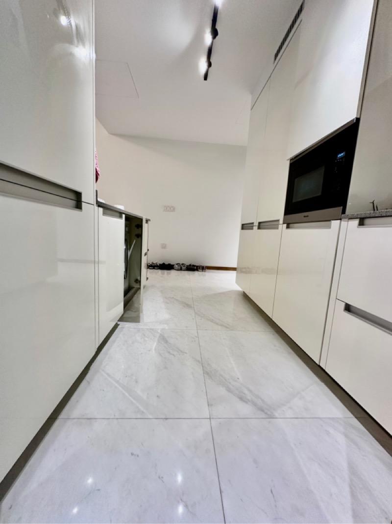 Condominium for Sale, Marina One Residences Condominium For Sale, $1,580,000, 1 Bed 1 Bath 753 sqft $2,098.00 psf, SGD 1,580,000 | 99-year Leasehold